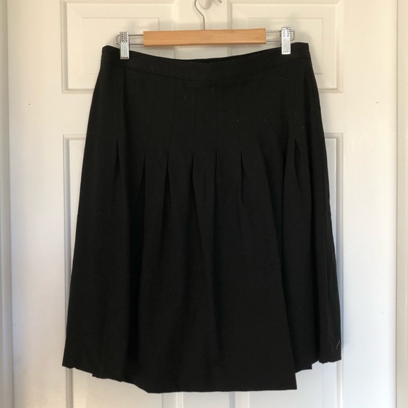 GAP • Button Front pleated black skirt - Picture 3 of 4